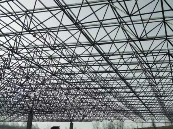 江西螺栓球网架