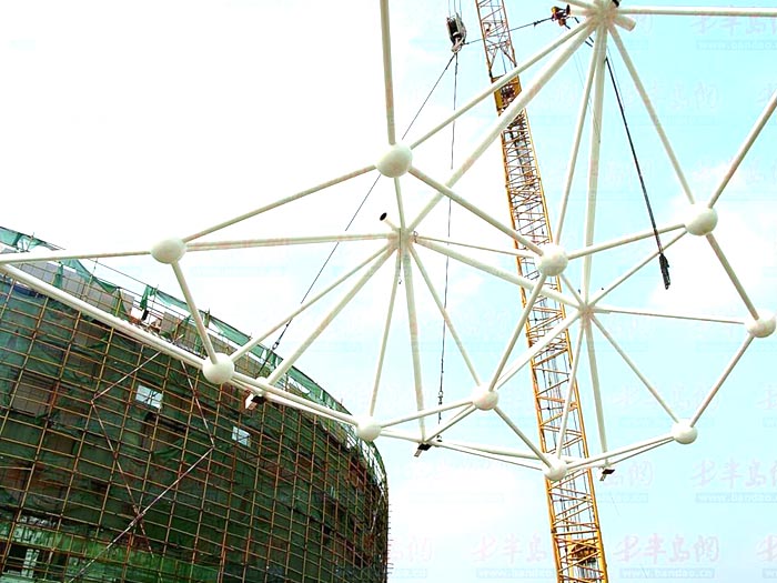 江西体育馆网架安装
